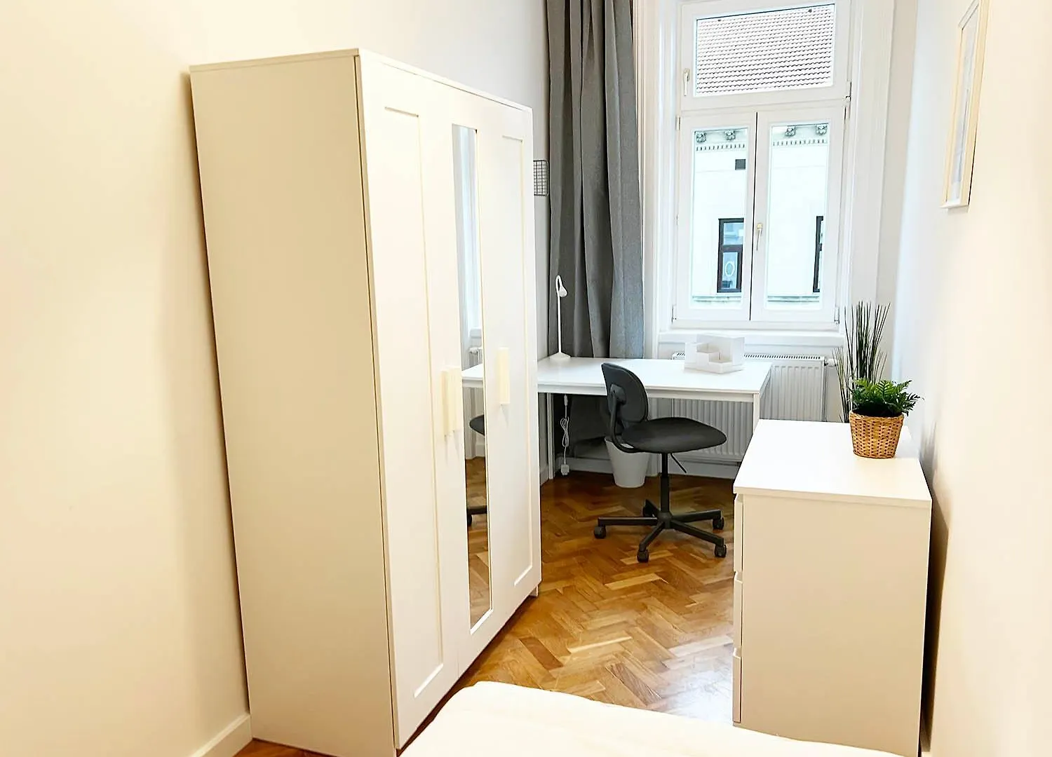 Beautiful Apartment In Hip Area With 3 Bed Rooms Bécs 0*,  Ausztria