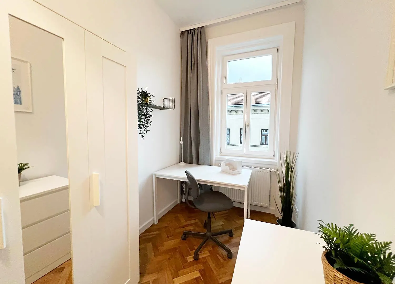 Beautiful Apartment In Hip Area With 3 Bed Rooms Bécs 0*,  Ausztria