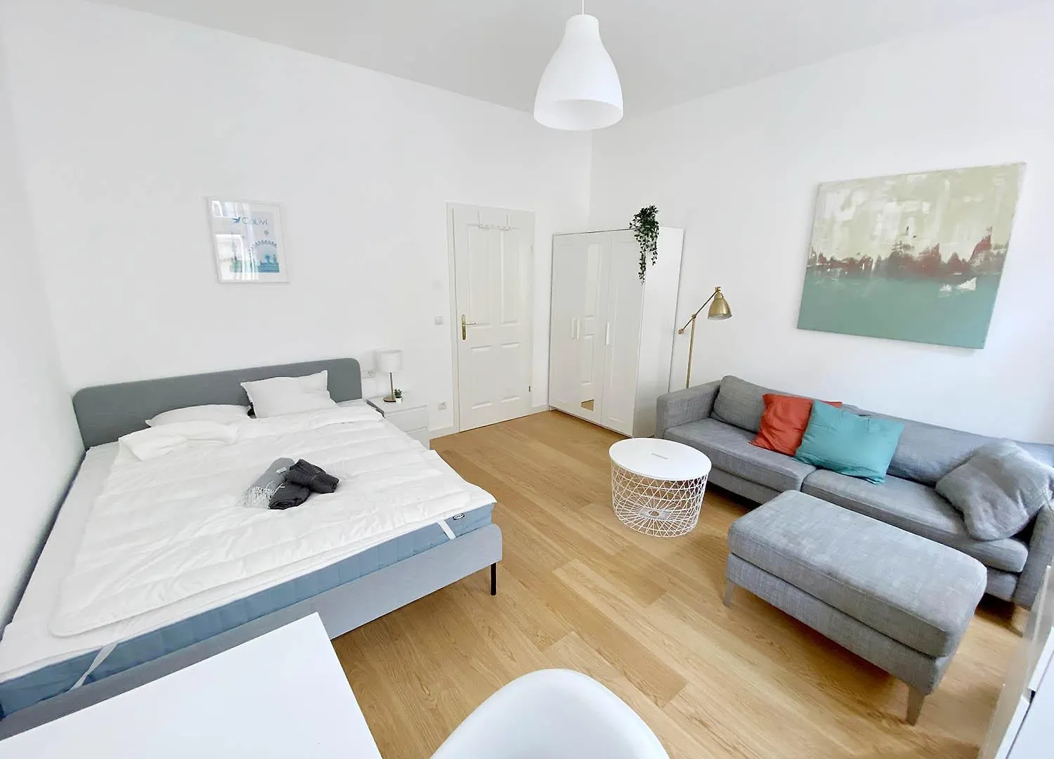 Beautiful Apartment In Hip Area With 3 Bed Rooms Vienna Austria